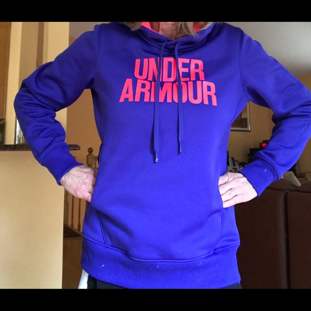 Under Armour junior sweatshirt